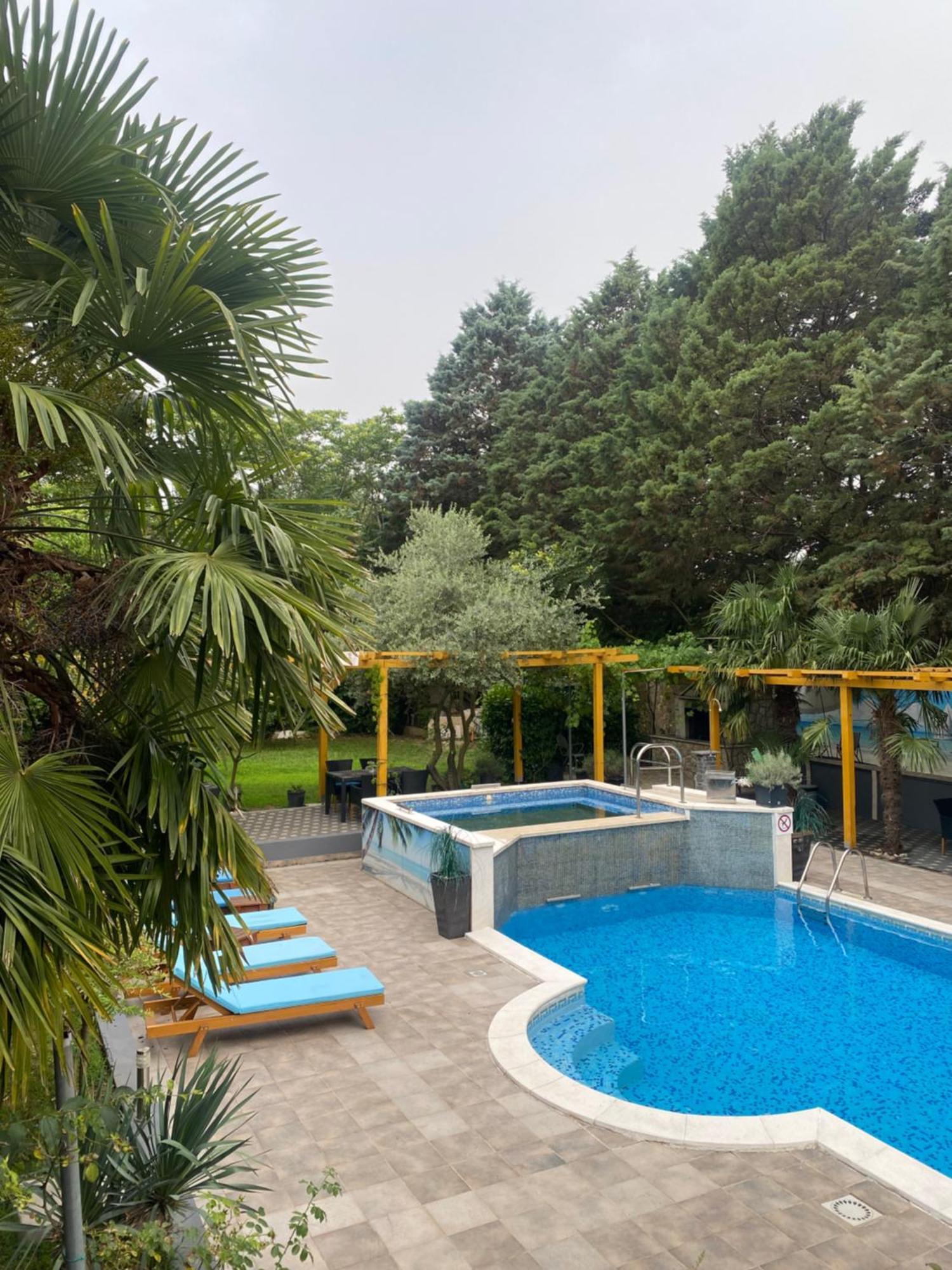 Guest House Milicevic Ljubuski Bagian luar foto